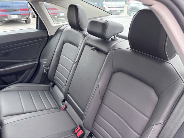 Used 2024 Volkswagen Jetta SE w/ Panoramic Sunroof Package FWD image 42