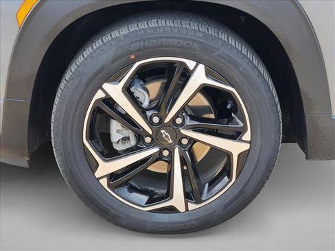 Used 2021 Chevrolet TrailBlazer RS w/ Convenience Package FWD image 24