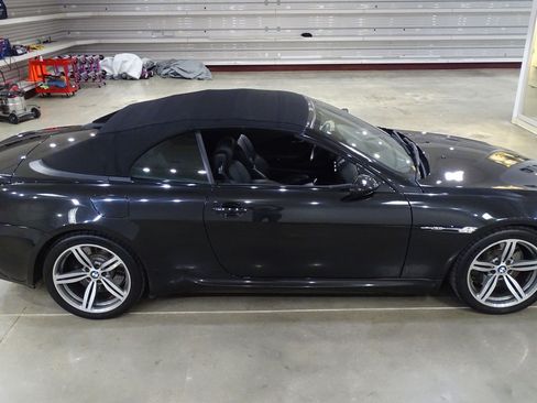 Used 2007 BMW M6 Convertible RWD image 17