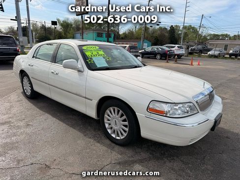 Used 2004 Lincoln Town Car Ultimate image 1