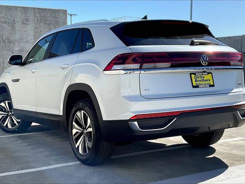 New 2026 Volkswagen Atlas Cross Sport SE AWD/4WD image 2