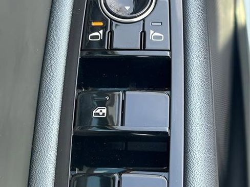 New 2026 Nissan Leaf Platinum+ FWD image 15