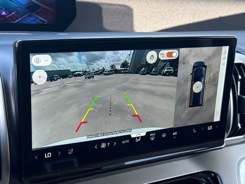 Certified 2025 Ford Expedition Active image 22