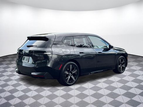 Used 2023 BMW iX xDrive50 w/ Premium Package AWD/4WD image 8
