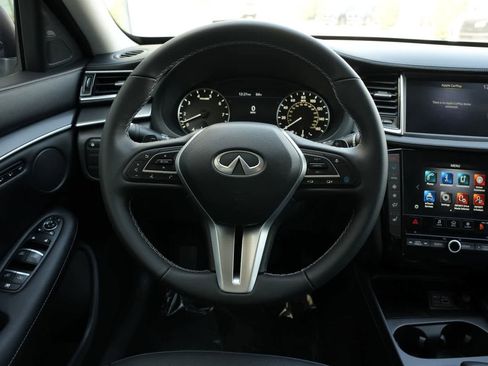 Certified 2025 INFINITI QX50 Luxe image 9