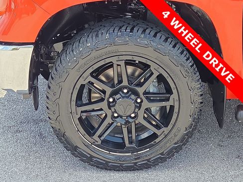 Used 2018 Toyota Tundra SR5 w/ SR5 Upgrade Package AWD/4WD image 7