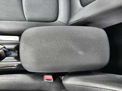 Used 2022 Toyota Corolla LE image 29