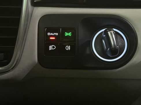 Used 2020 Porsche Cayenne S image 34