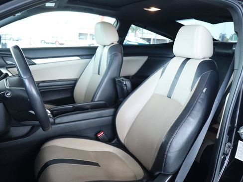 Used 2016 Honda Civic Touring image 16