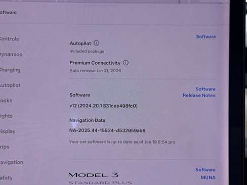 Used 2020 Tesla Model 3 Standard Range Plus image 22