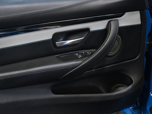 Used 2020 BMW M4 Coupe w/ Competition Package RWD image 25