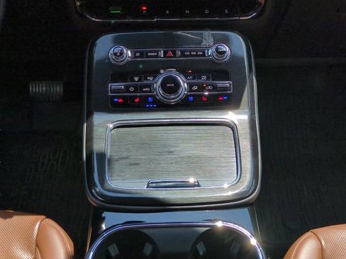 Used 2023 Lincoln Nautilus Reserve w/ Equipment Group 202A AWD/4WD image 18