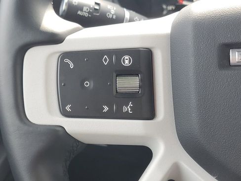 Certified 2025 Land Rover Defender 130 X-Dynamic SE AWD/4WD image 17