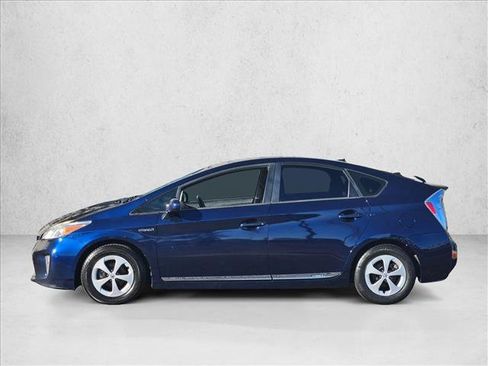 Used 2014 Toyota Prius Four image 8