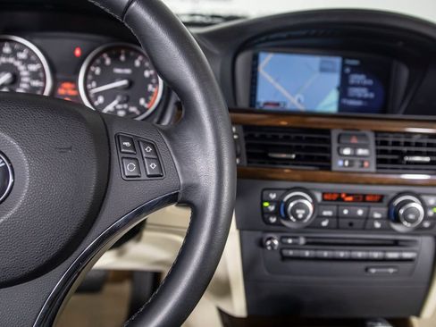 Used 2012 BMW 328i Convertible image 43