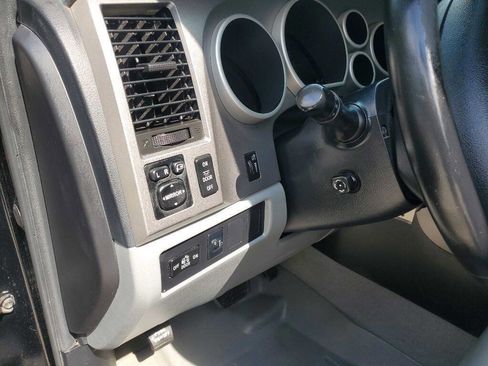 Used 2011 Toyota Tundra Limited w/ Memory Pkg image 38