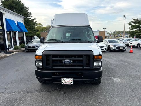 Used 2009 Ford E-250 and Econoline 250 Extended image 2