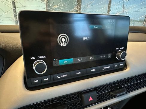 Used 2023 Honda HR-V LX image 13