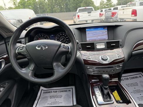 Used 2015 INFINITI Q70 3.7 RWD image 19