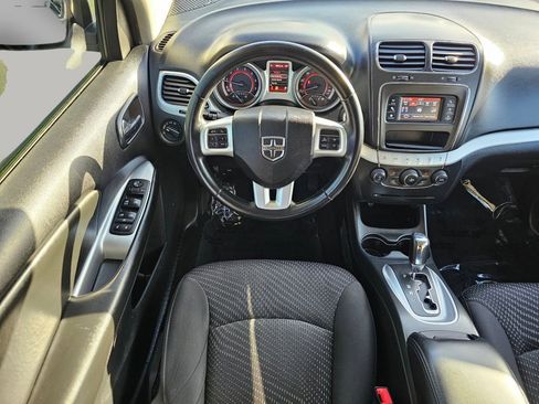 Used 2017 Dodge Journey SE w/ Popular Equipment Group image 3