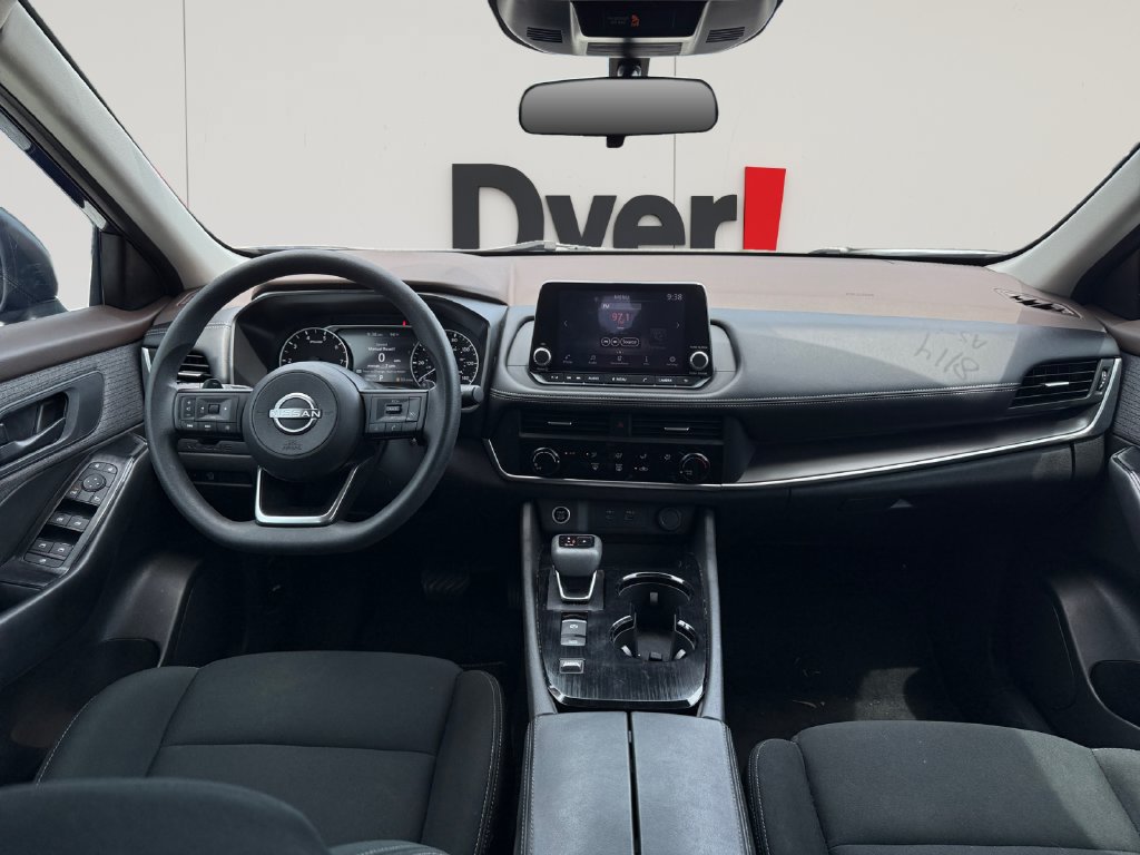 Used 2023 Nissan Rogue S FWD image 15