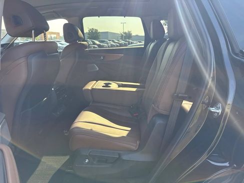 Used 2025 Acura MDX SH-AWD w/ Technology Package image 12