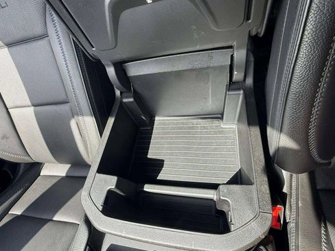 Used 2023 GMC Yukon XL Denali image 41