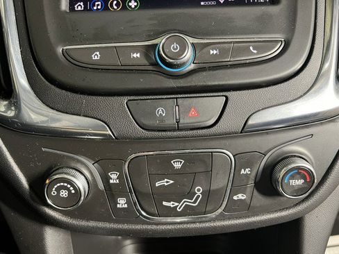 Used 2023 Chevrolet Equinox LT image 29