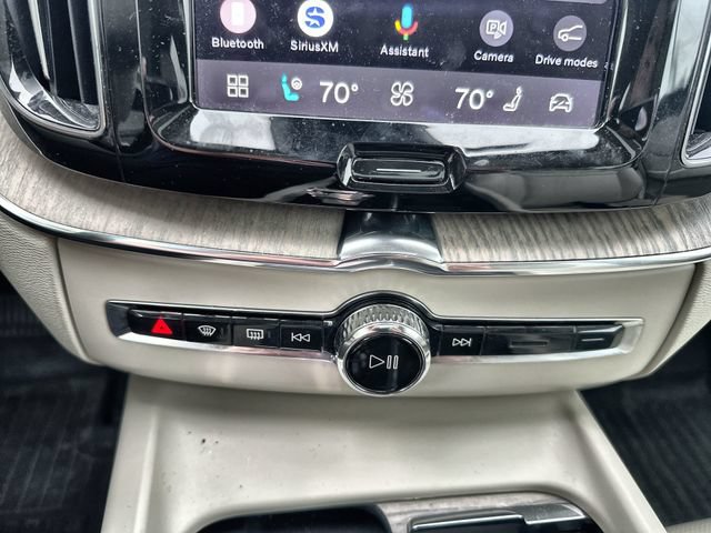 Used 2023 Volvo XC60 T8 Ultimate w/ Climate Package AWD/4WD image 19