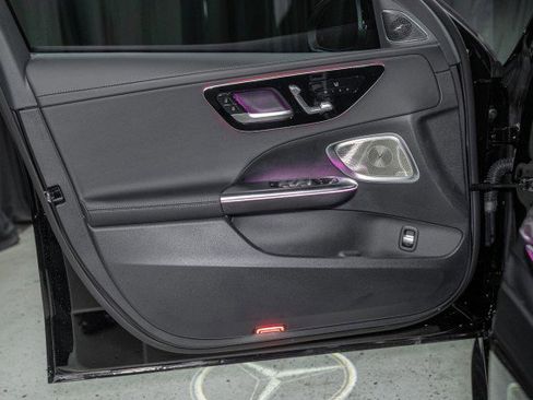 New 2025 Mercedes-Benz C 300 Sedan image 9