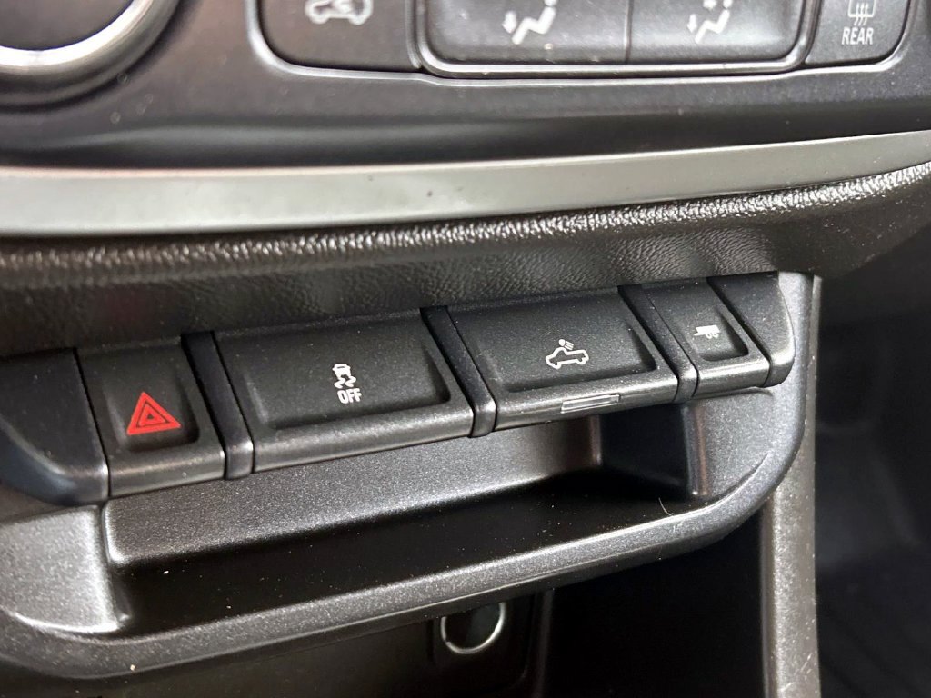 Used 2016 Chevrolet Colorado LT w/ LT Convenience Package AWD/4WD image 27
