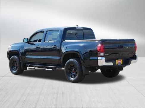Used 2019 Toyota Tacoma SR5 AWD/4WD image 5