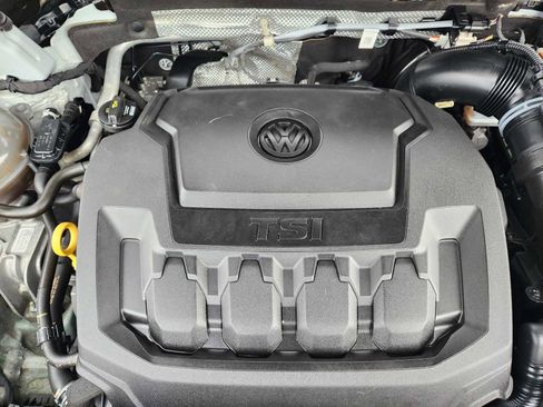 Used 2019 Volkswagen Tiguan SE w/ Panoramic Sunroof Package image 33