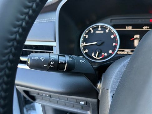 New 2025 Mitsubishi Outlander SE image 14