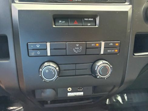 Used 2013 Ford F150 STX w/ Mid Equipment Group AWD/4WD image 19
