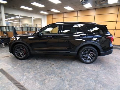 New 2026 Ford Explorer ST AWD/4WD image 4
