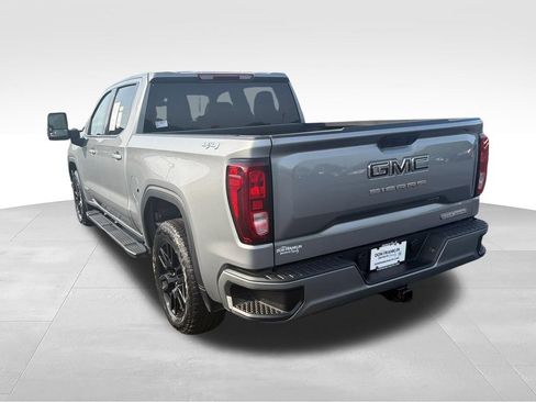 Used 2024 GMC Sierra 1500 Elevation w/ LPO, Elevation Black Package AWD/4WD image 18
