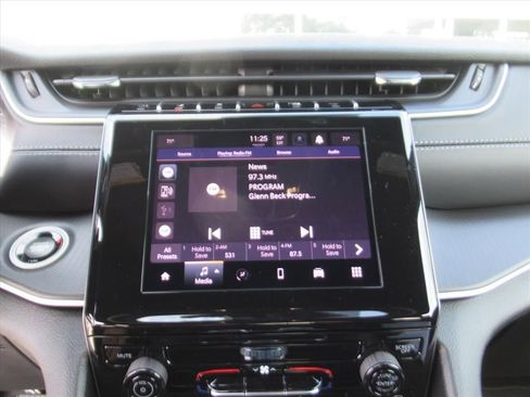 New 2025 Jeep Grand Cherokee Laredo image 22