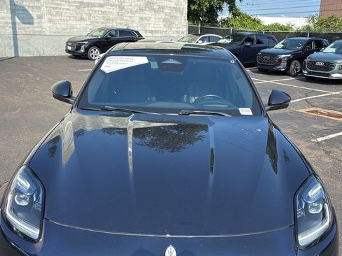 Used 2023 Maserati Grecale Modena AWD/4WD image 9
