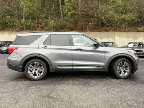 Certified 2022 Ford Explorer XLT w/ Equipment Group 202A image 2