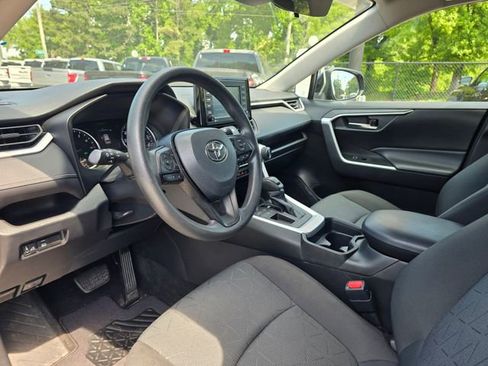 Used 2021 Toyota RAV4 XLE FWD image 24