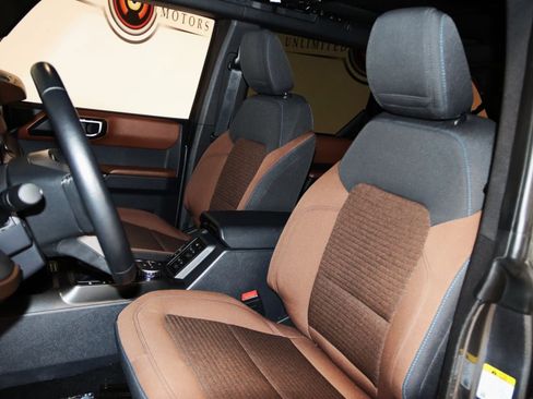 Used 2023 Ford Bronco Outer Banks AWD/4WD image 42