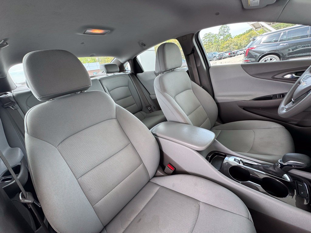 Used 2024 Chevrolet Malibu LS FWD image 17