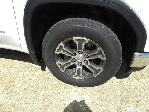 Used 2025 GMC Sierra 1500 SLT RWD image 13