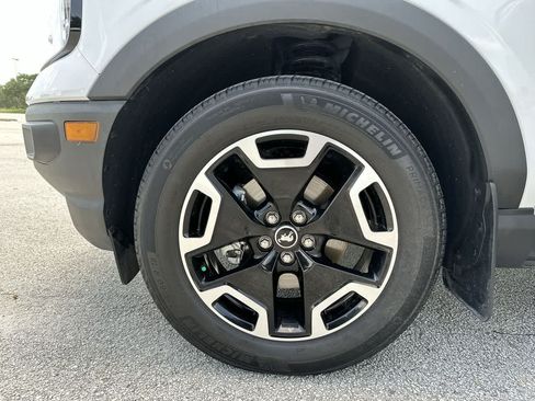 Used 2024 Ford Bronco Sport Outer Banks w/ Tech Package AWD/4WD image 13
