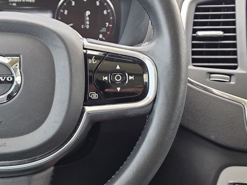 Used 2018 Volvo XC90 T6 Momentum w/ Convenience Package image 39