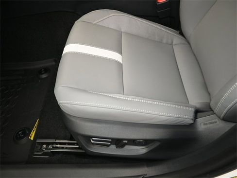 New 2026 Toyota Camry SE image 10