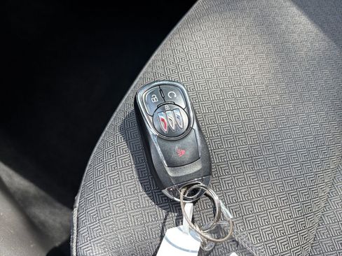 Used 2025 Buick Encore GX Preferred FWD image 21