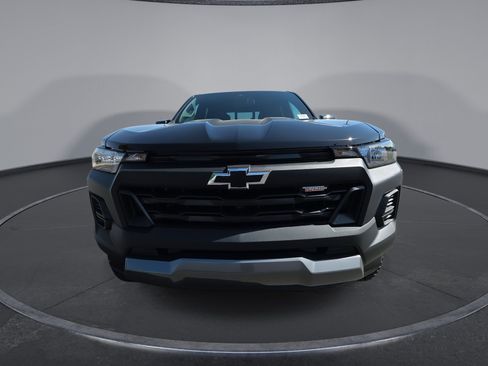 New 2026 Chevrolet Colorado Trail Boss AWD/4WD image 3