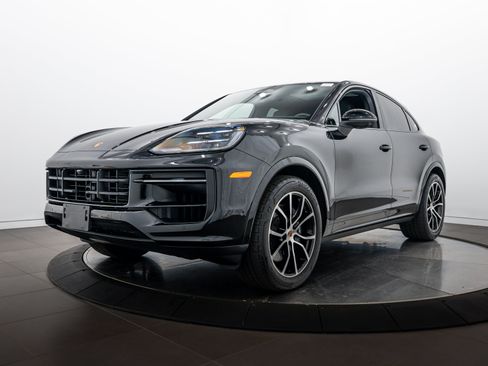Certified 2026 Porsche Cayenne Coupe AWD/4WD image 1